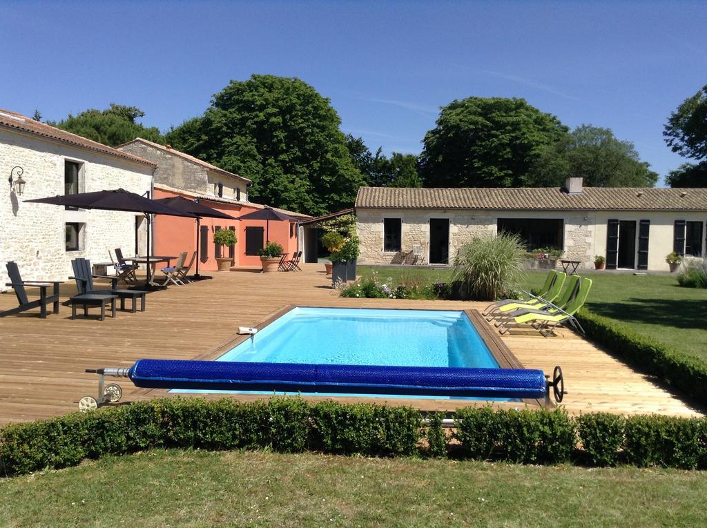 Bed and Breakfast La Grange D'Aunis Aigrefeuille-dʼAunis Exterior foto