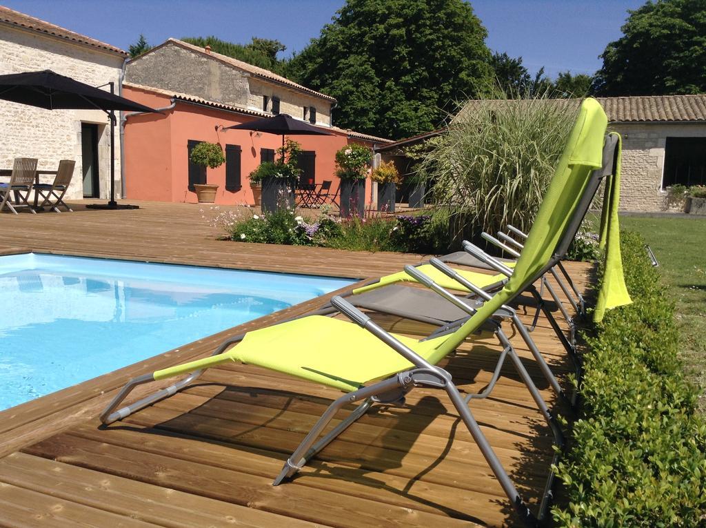 Bed and Breakfast La Grange D'Aunis Aigrefeuille-dʼAunis Exterior foto