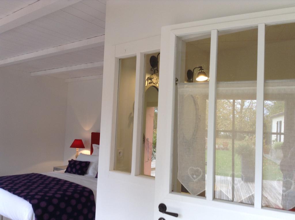 Bed and Breakfast La Grange D'Aunis Aigrefeuille-dʼAunis Habitación foto