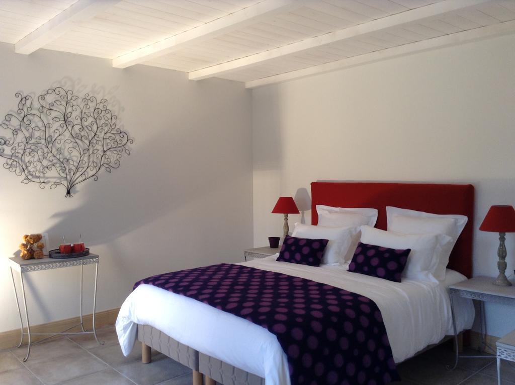 Bed and Breakfast La Grange D'Aunis Aigrefeuille-dʼAunis Habitación foto
