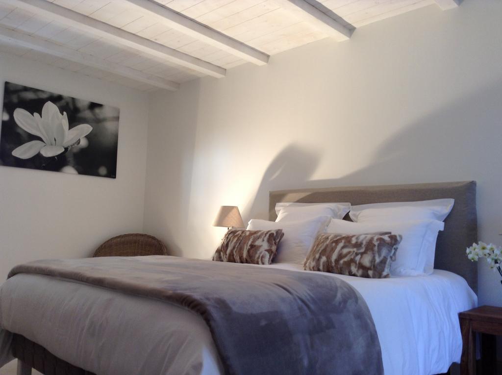 Bed and Breakfast La Grange D'Aunis Aigrefeuille-dʼAunis Habitación foto