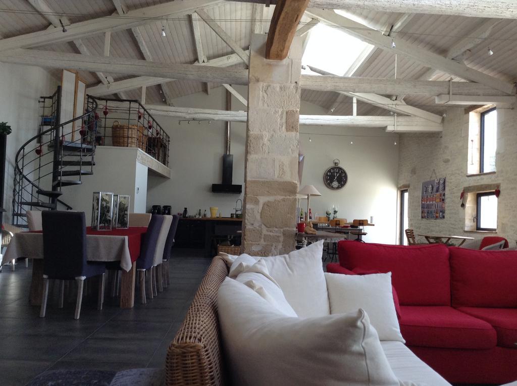 Bed and Breakfast La Grange D'Aunis Aigrefeuille-dʼAunis Exterior foto